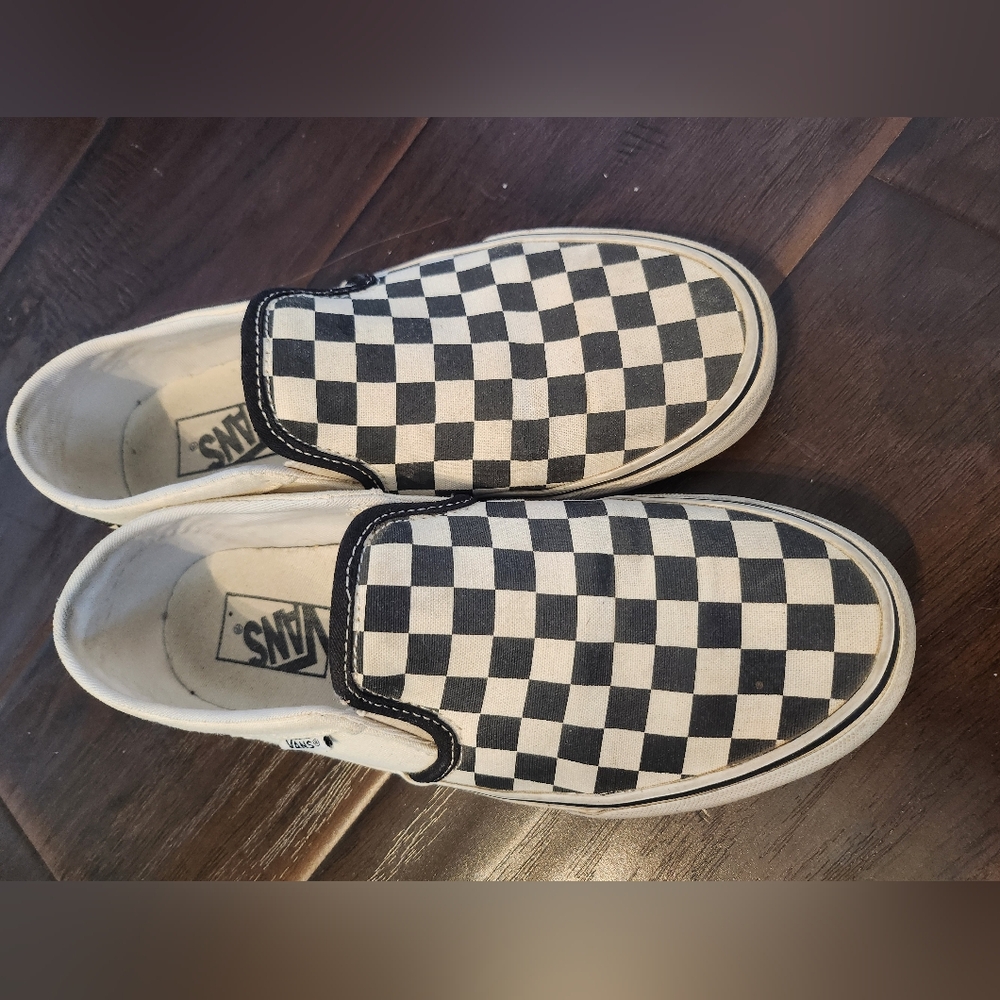 Vans classic slip on, white and black checkered, size 8